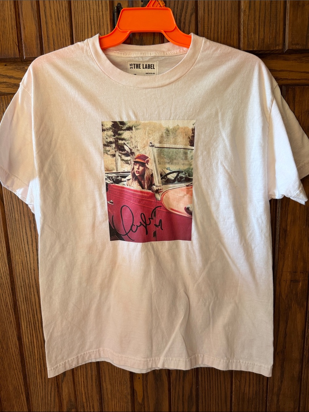 3:15 The Label TAYLOR SWIFT  tshirt - size L